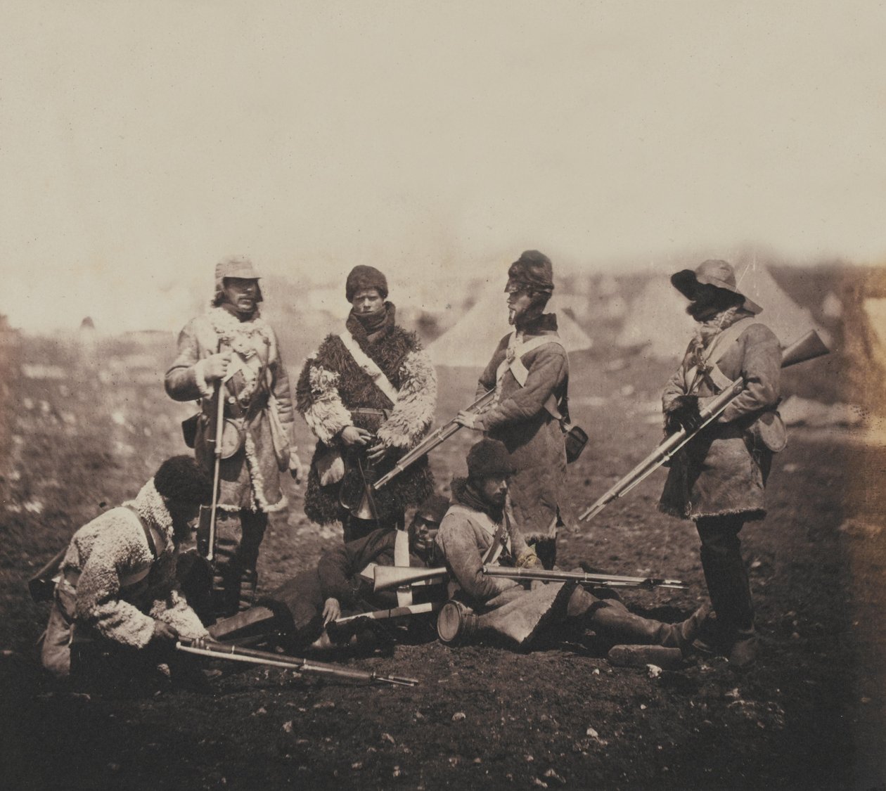 Homens do 68º (Durham) Regimento do Pé (Infantaria Ligeira) em Vestido de Inverno, de um álbum de 52 fotografias associadas à Guerra da Criméia de Roger Fenton