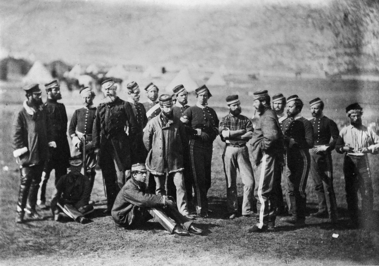 Sobreviventes do 13º Regimento de Dragões de Luz após a Batalha de Balaclava, 1854, 1855 de Roger Fenton