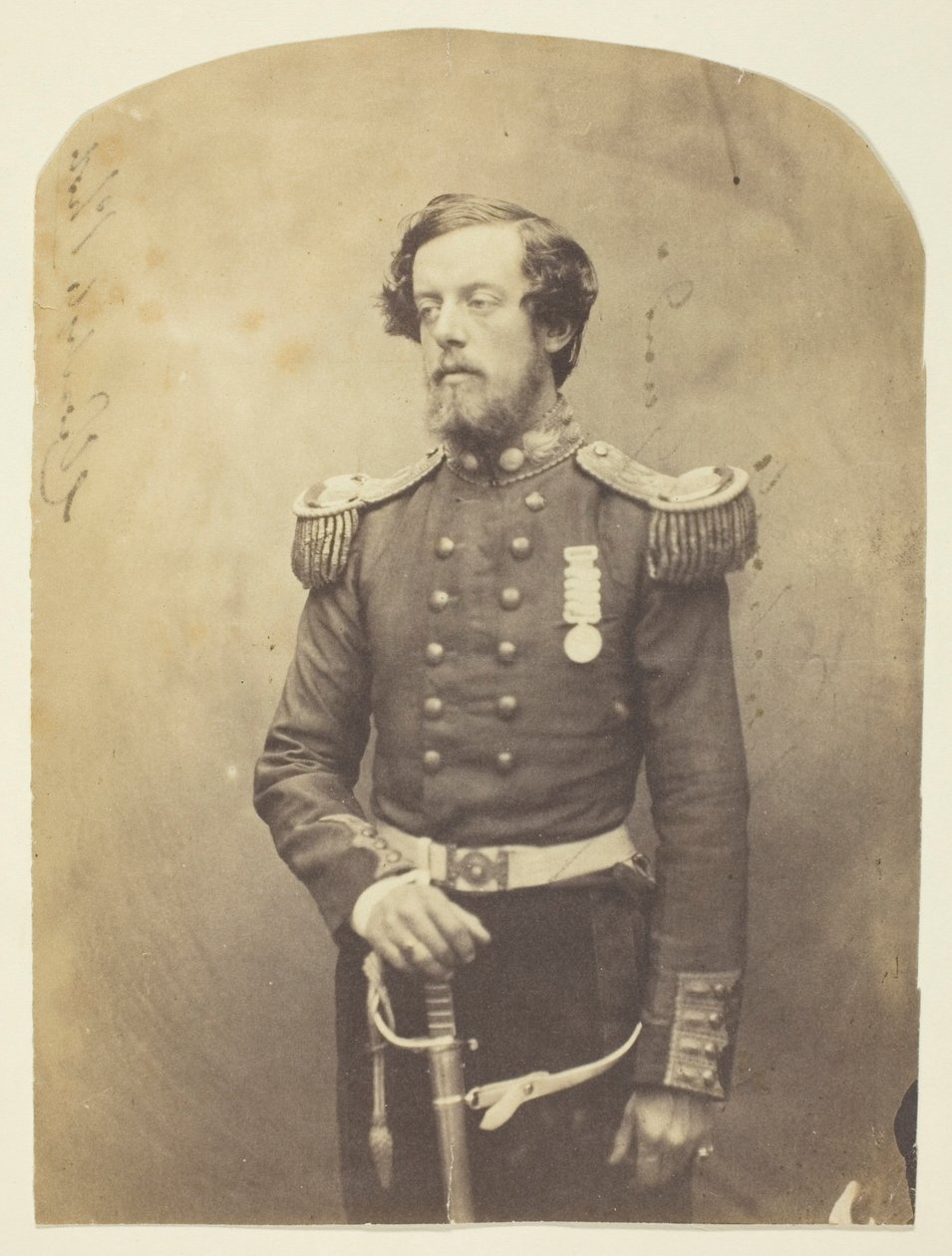 Capitão Verschoyle, Grenadier Guards, um fotógrafo pioneiro, fotografado na Crimeia de Roger Fenton