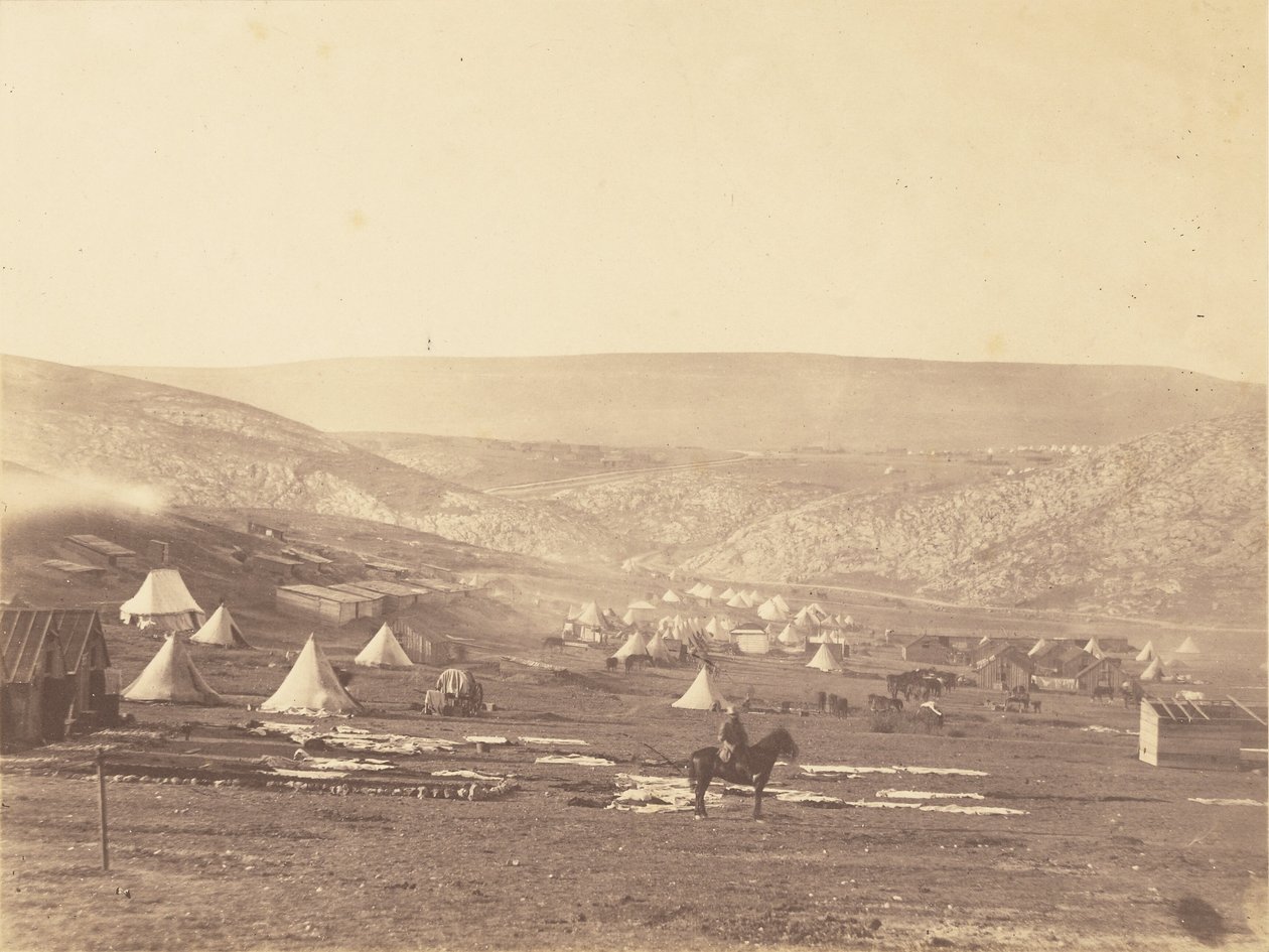 Campo de Cavalaria, Balaklava, com vista para o Planalto de Sebastopol. de Roger Fenton