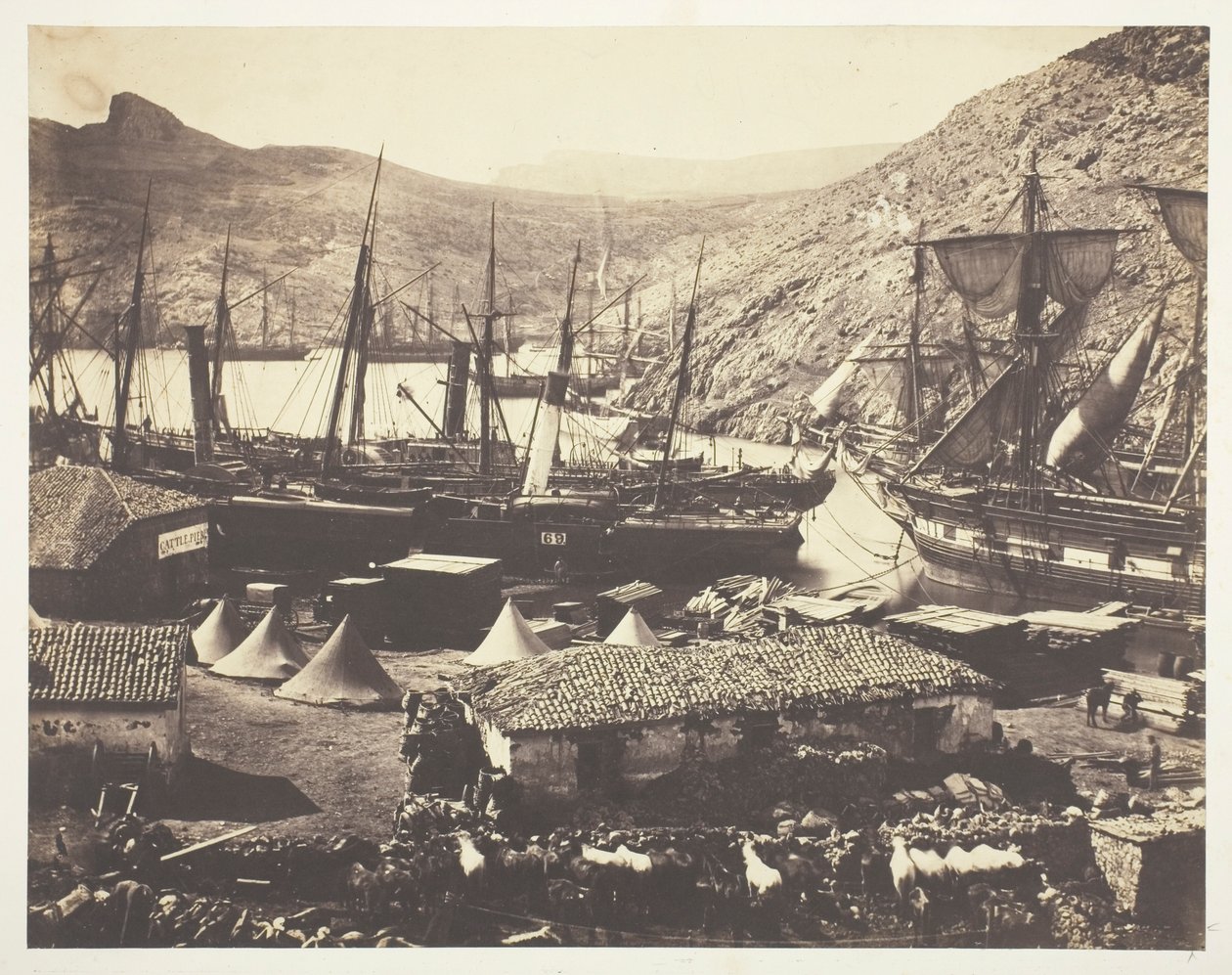 Baía dos Cossacos, Balaklava de Roger Fenton