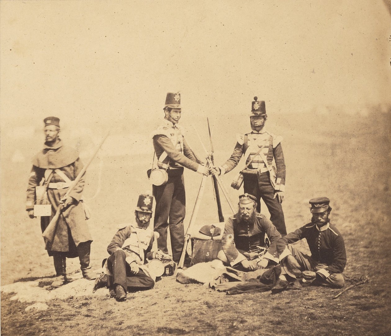 Infantaria inglesa a empilhar espingardas de Roger Fenton