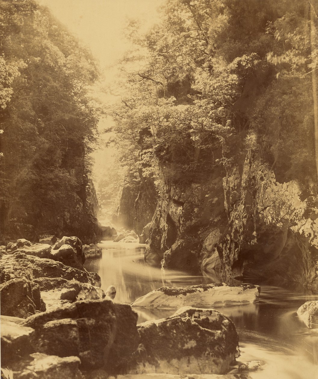 Foss Nevin, no rio Conway (País de Gales). de Roger Fenton