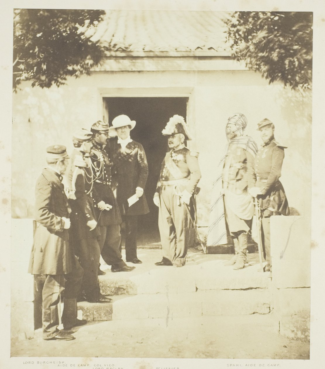 Grupo na sede de Roger Fenton