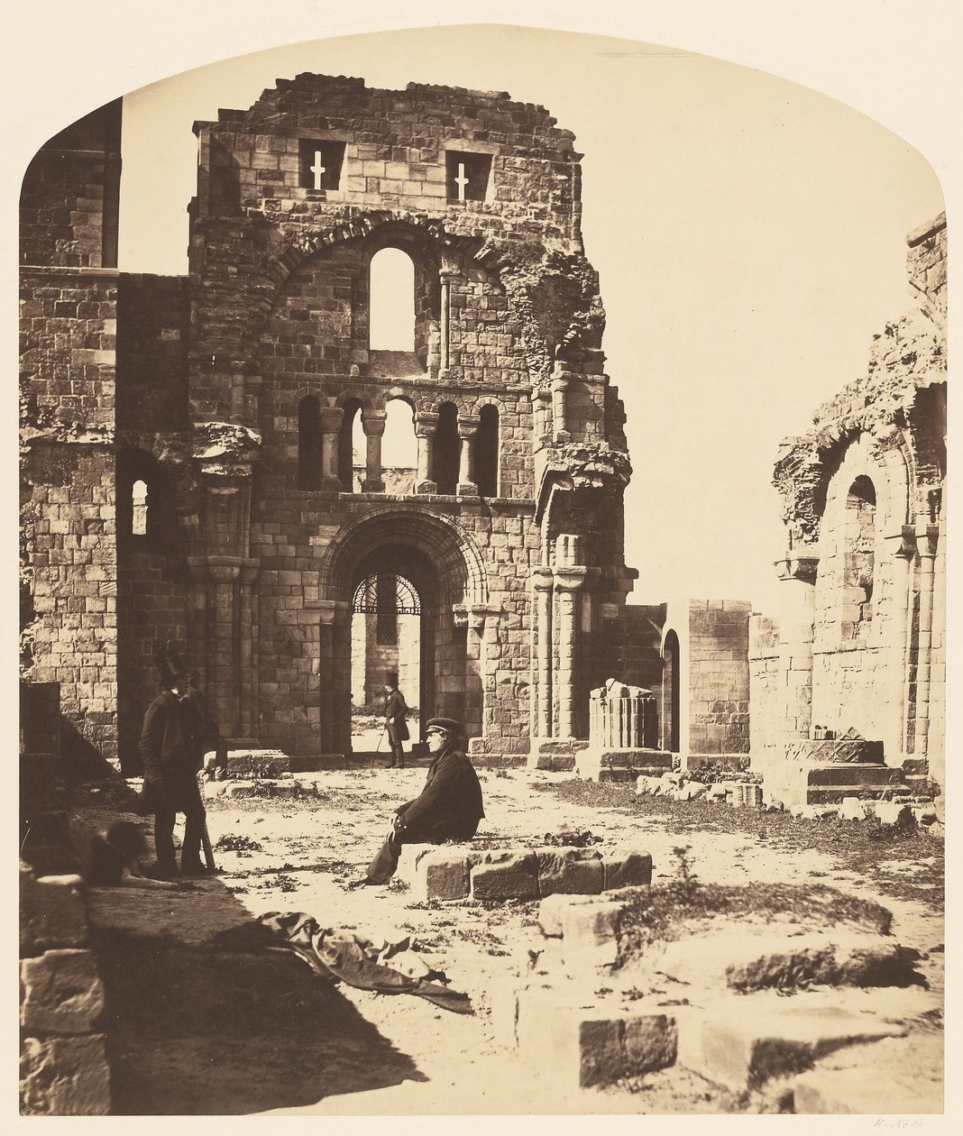 Interior, priorado de Lindisfarne, extremidade oeste de Roger Fenton