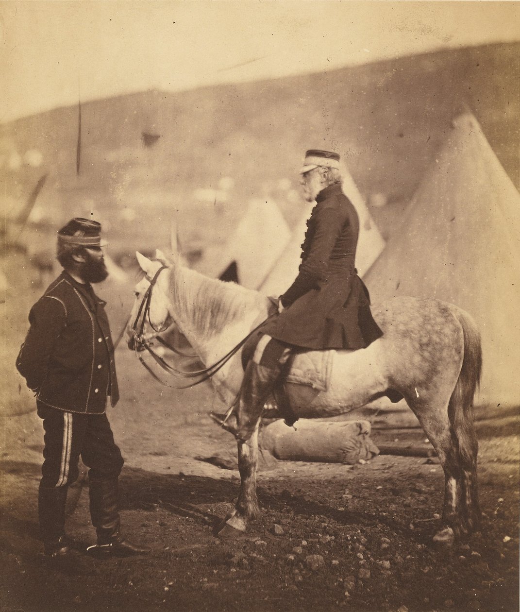 Tenente-General o Honorável Sir J.Y. Scarlett, K.C.B. de Roger Fenton