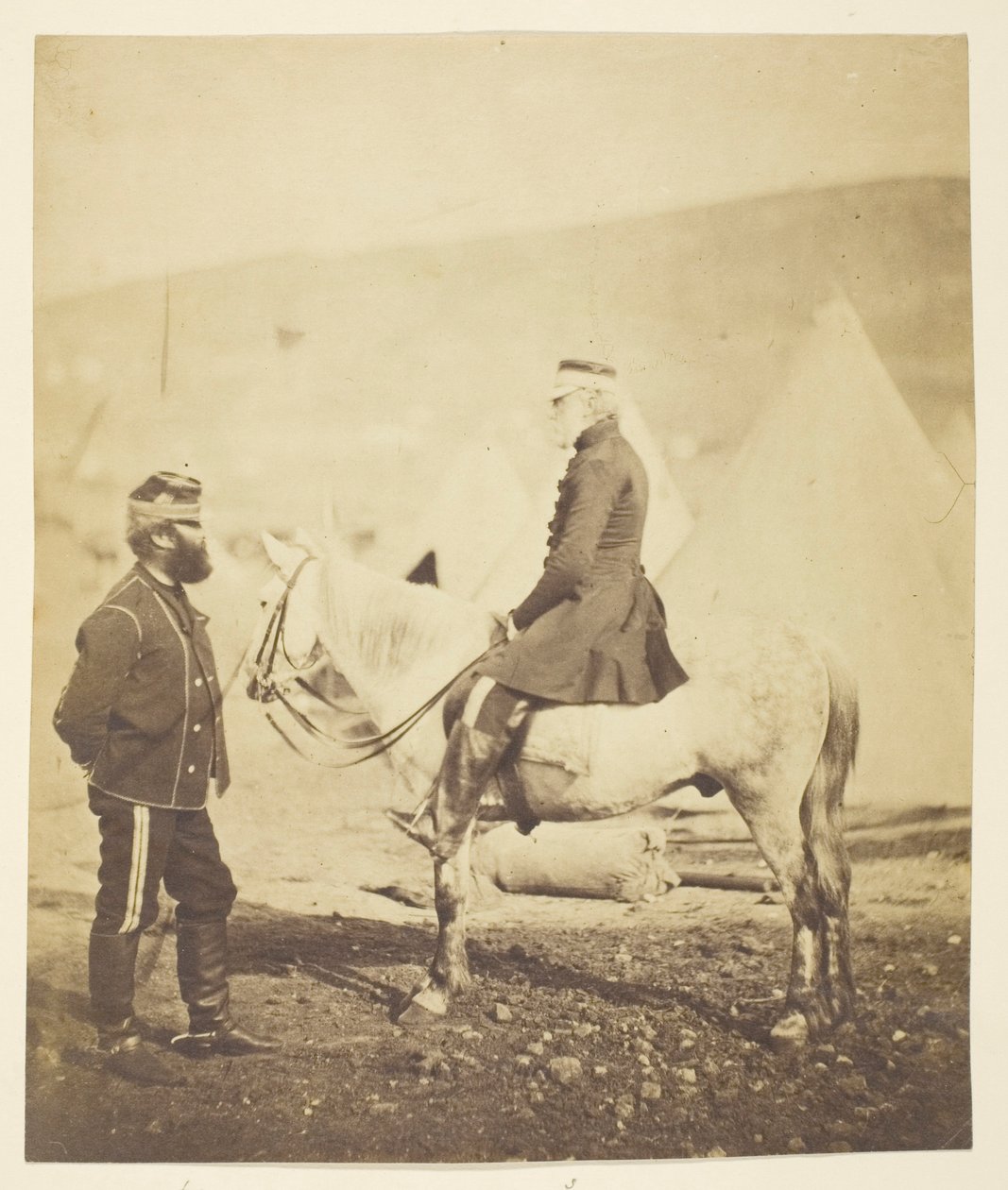 Sir Jas. York Scarlett (1799-1880), General, liderou o comando da Brigada Pesada, Balaclava (esquerda); Edward Wm. Lowe (1820-1880), General (direita); Tomado na Crimeia de Roger Fenton