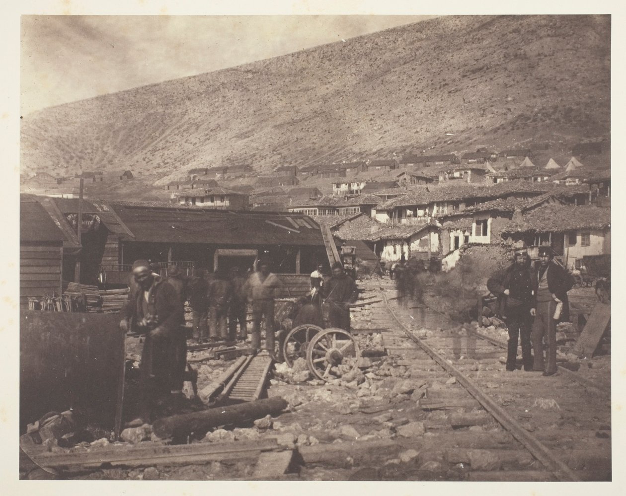 Pátio dos caminhos-de-ferro, Balaklava de Roger Fenton