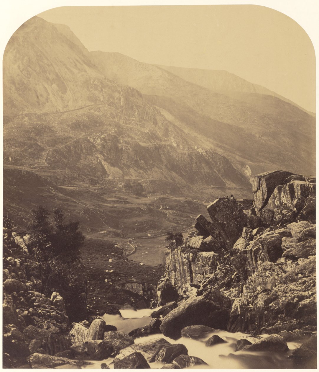 Vista das cataratas de Ogwen para Nan Francon de Roger Fenton