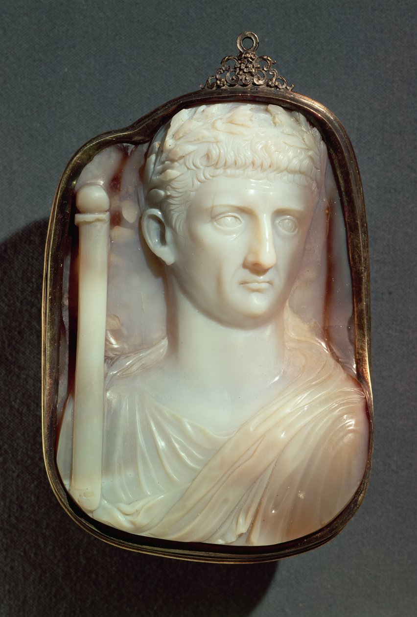 Ágata Cameo, com o retrato do Imperador Cláudio (10BC-54AD), em alto relevo (ágata) de Roman