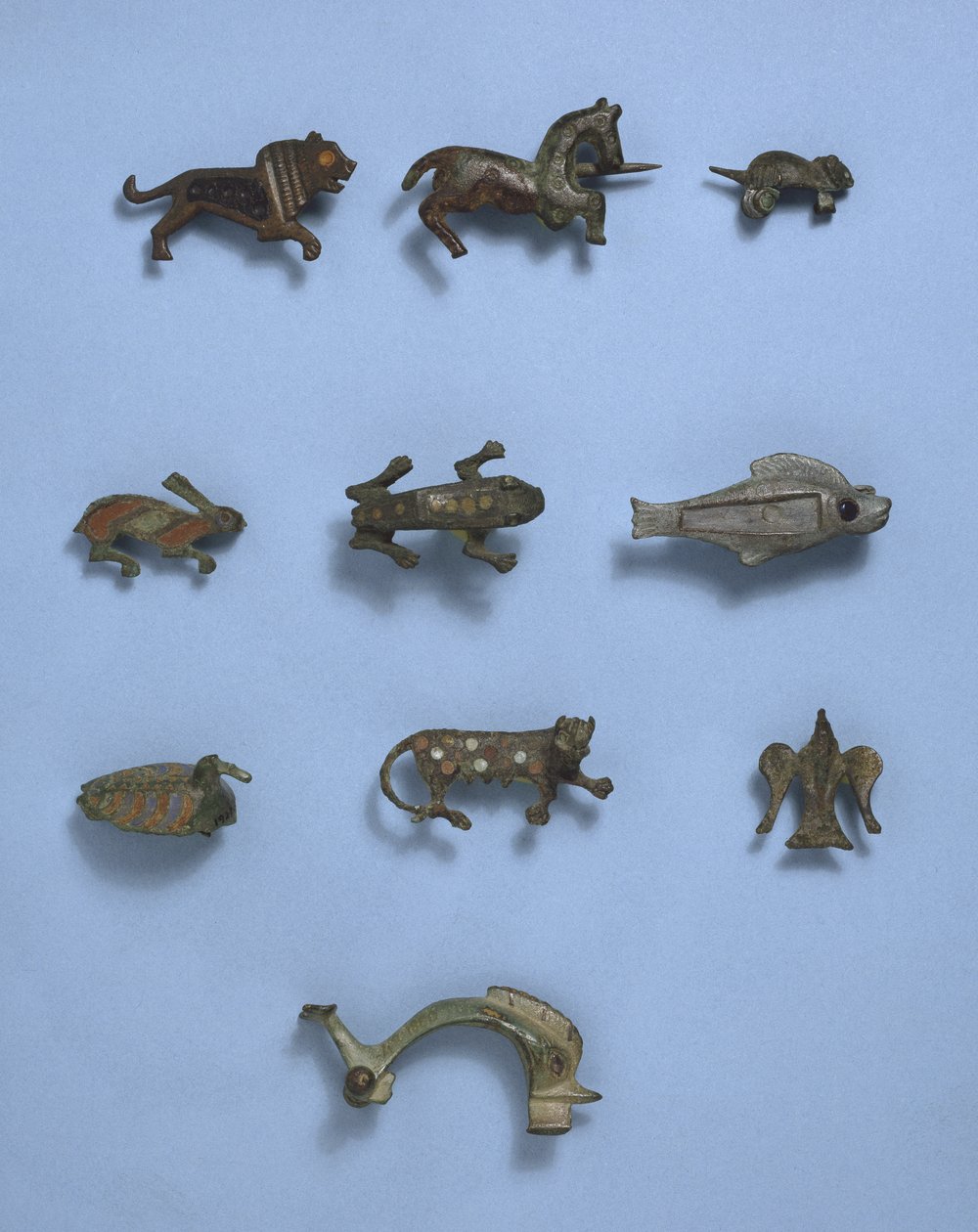 Broches em forma de animais, roman c.1st Century AD1st século aC (metal) de Roman