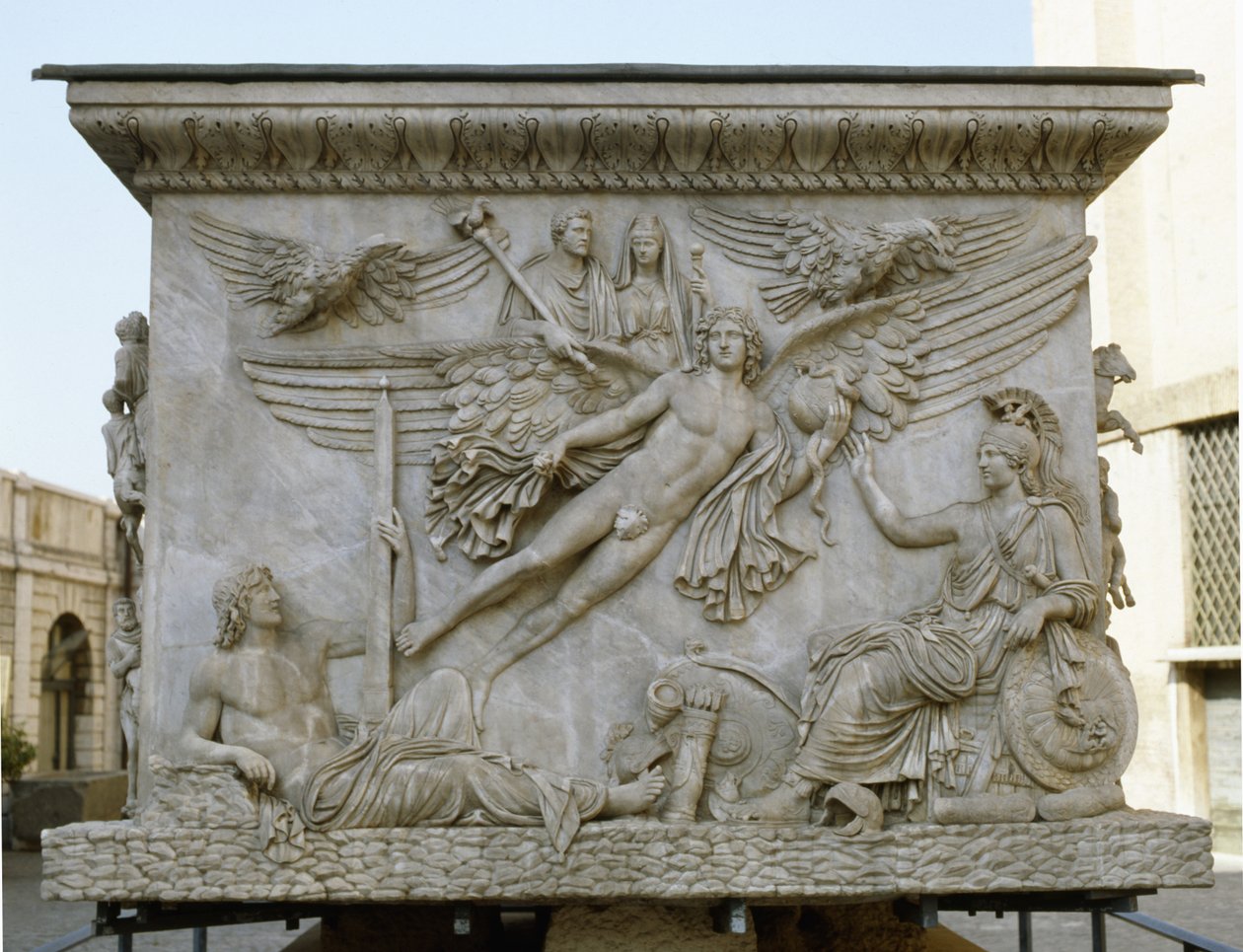 Apoteose de Antonino Pio e Faustina, da base da Coluna de Antonino Pio, c.161 de Roman