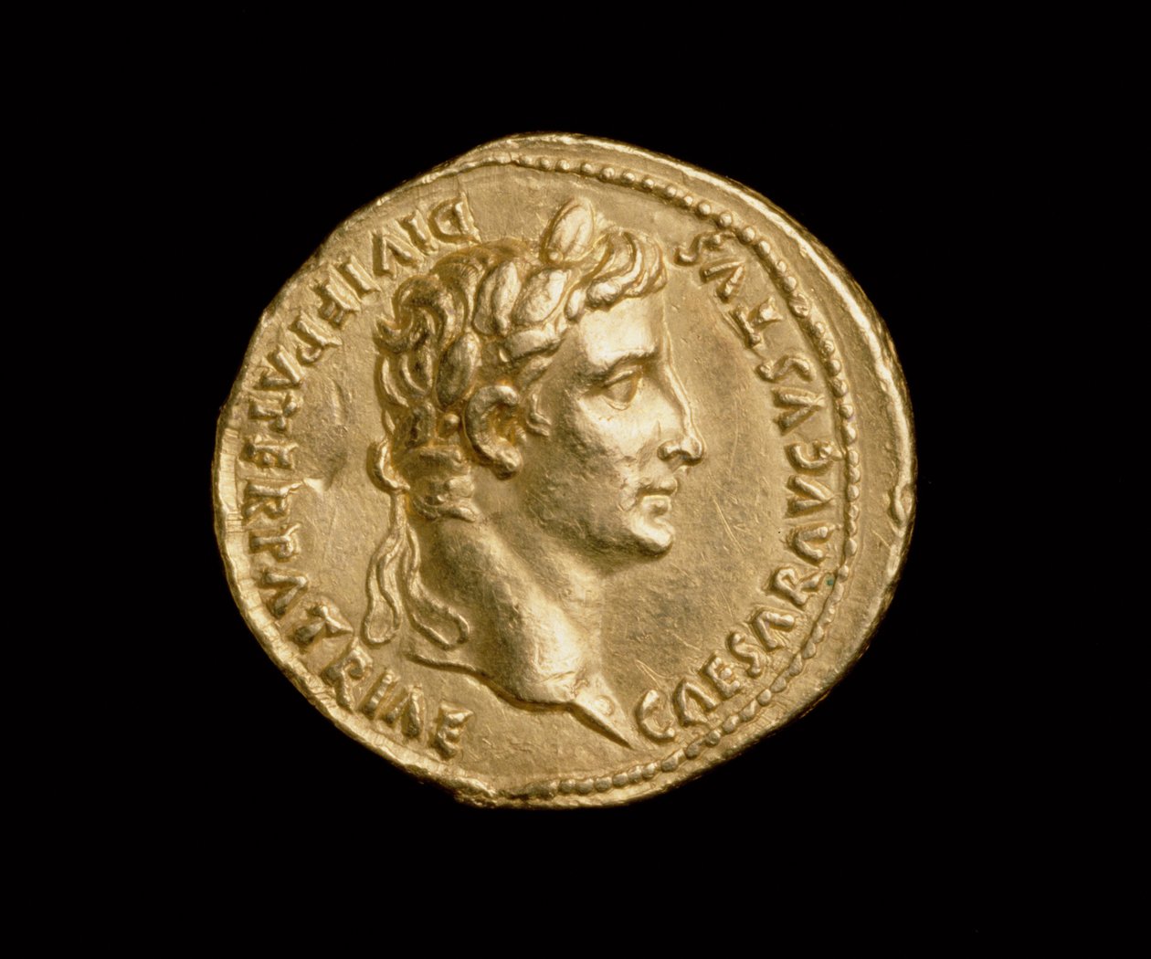 Aureus do Imperador Augusto (31 aC-14 dC) Roman Mint (anverso) (ouro) (para reverso ver 168070) de Roman