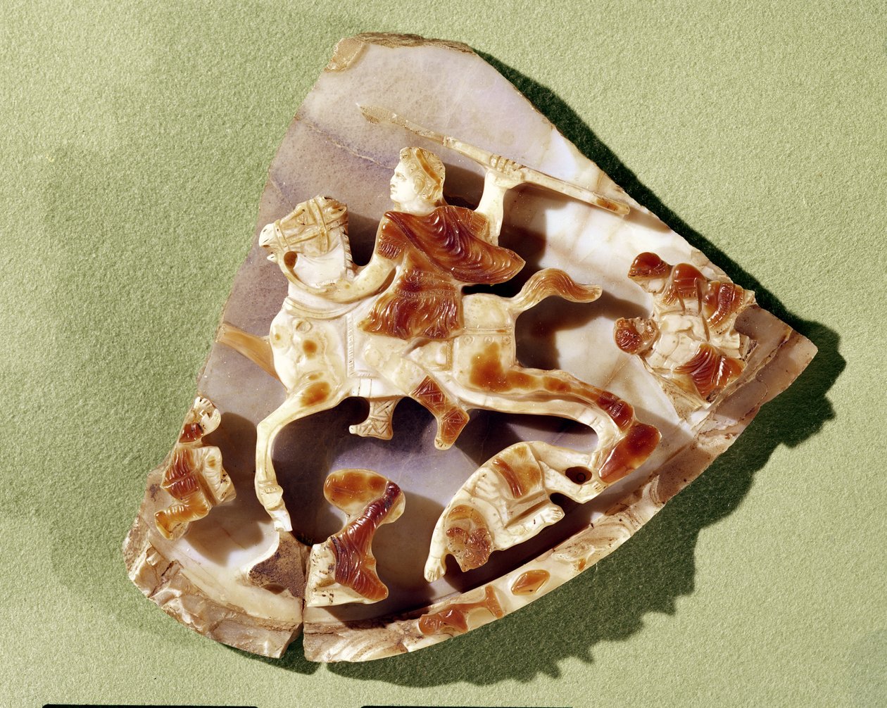 Cameo representando um imperador triunfante atropelando bárbaros, de Kusadek (sardonyx) de Roman
