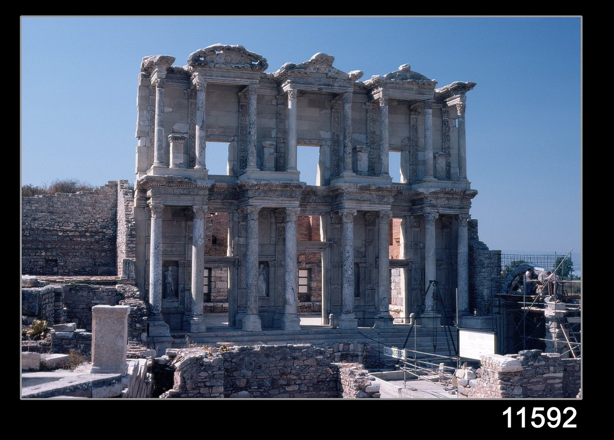 Biblioteca Celso, construída em AD 135 de Roman