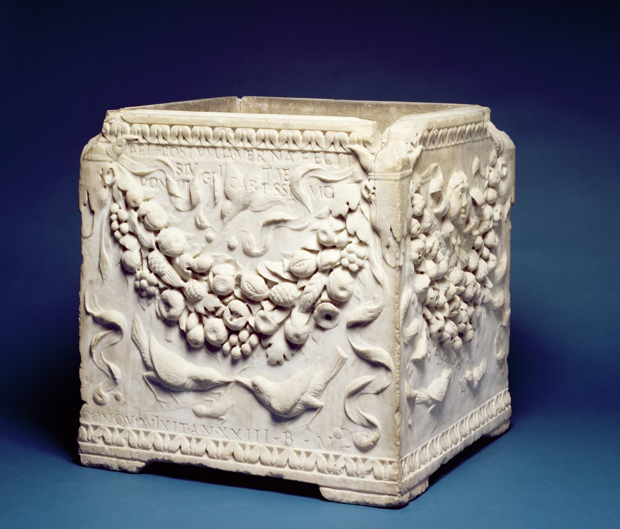 Peito do Cinerário, c.25-50 dC (mármore) de Roman
