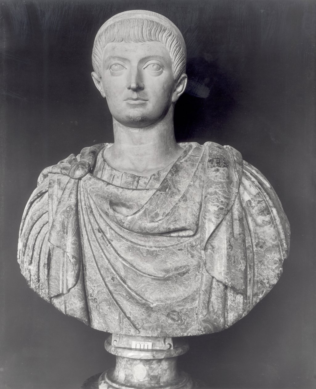 Constantino I (c.274-337) c.350 AD (mármore) de Roman