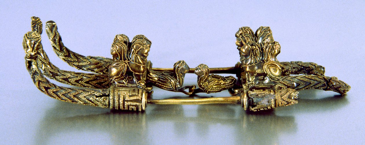 Fibula, do túmulo de Bernardini de Palestrina (metal) de Roman