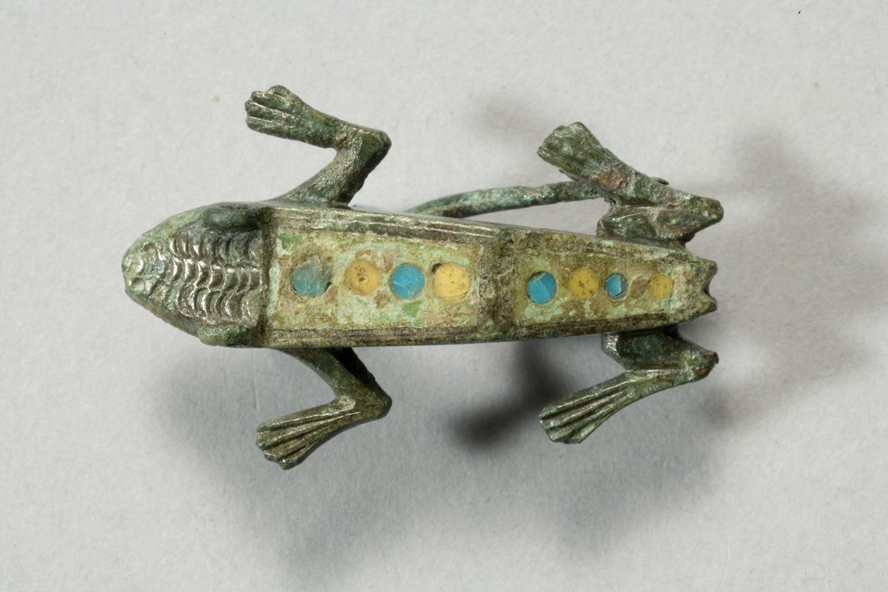 Fíbula de um Sapo, Romano-Celta, do século IV-IV (bronze com incrustações de esmalte) de Roman