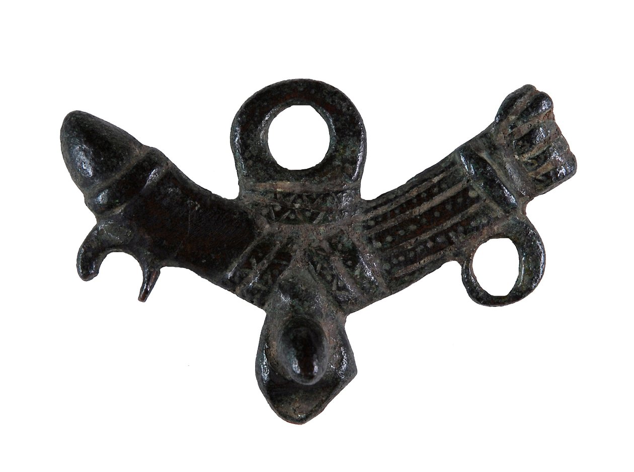 Amuleto fálico (bronze) de Roman