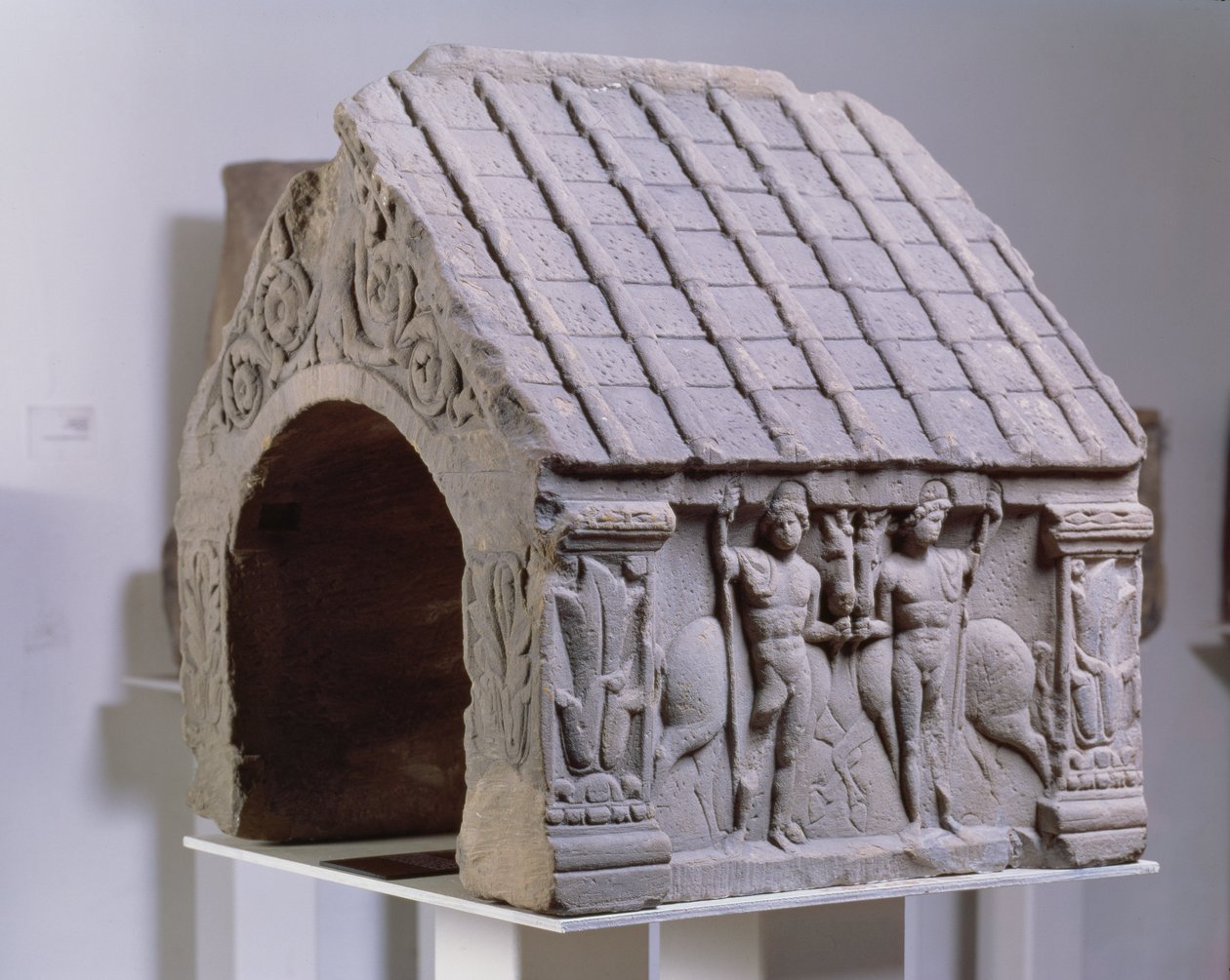 Santuário de sacrifício na forma de uma casa de Roman