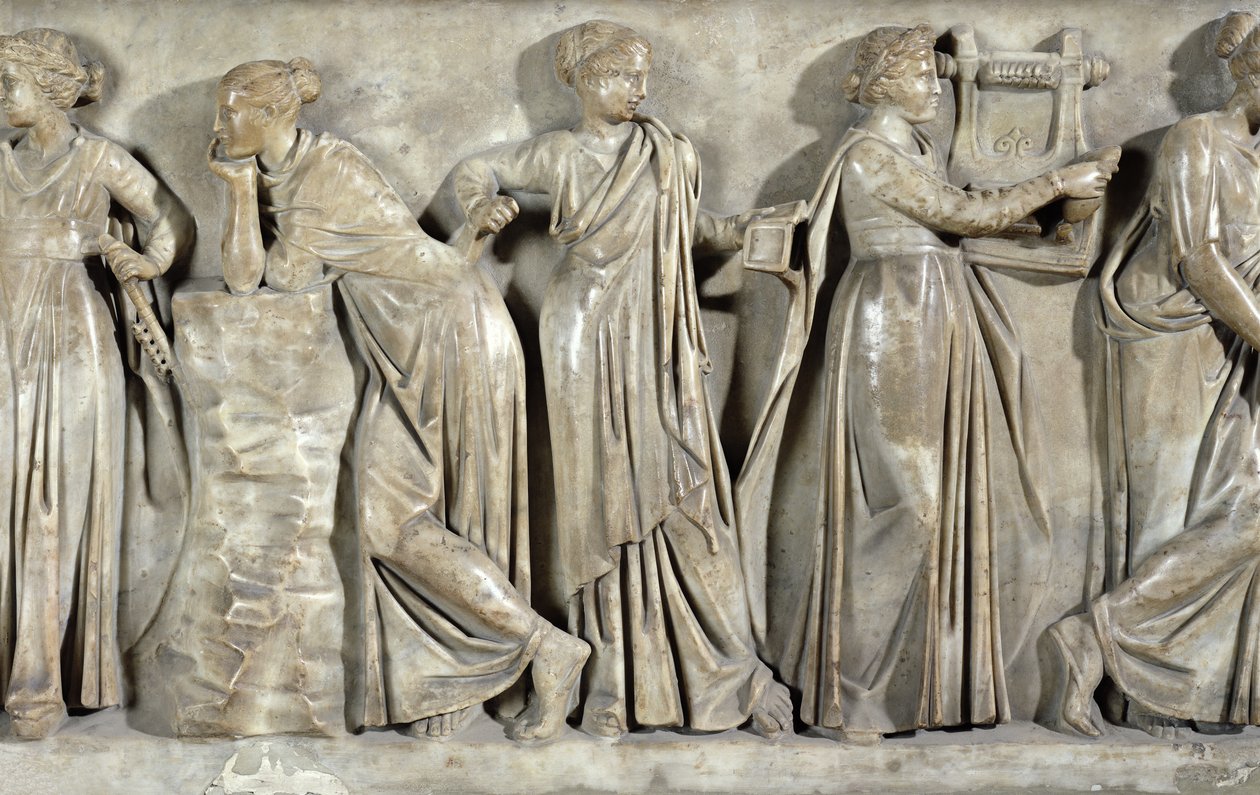 Sarcófago das Musas, detalhe representando Calliope, Polyhymnia e Terpsichore, c.160 AD (mármore) de Roman