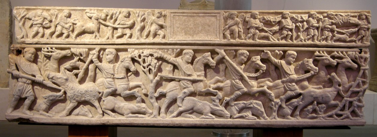 Sarcófago mostrando uma caçada (mármore) de Roman