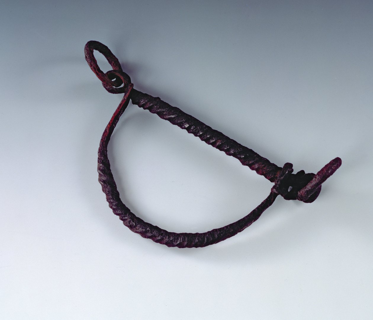 Snaffle bit, do sítio romano em Newstead, Melrose, 80-100 dC (ferro) de Roman