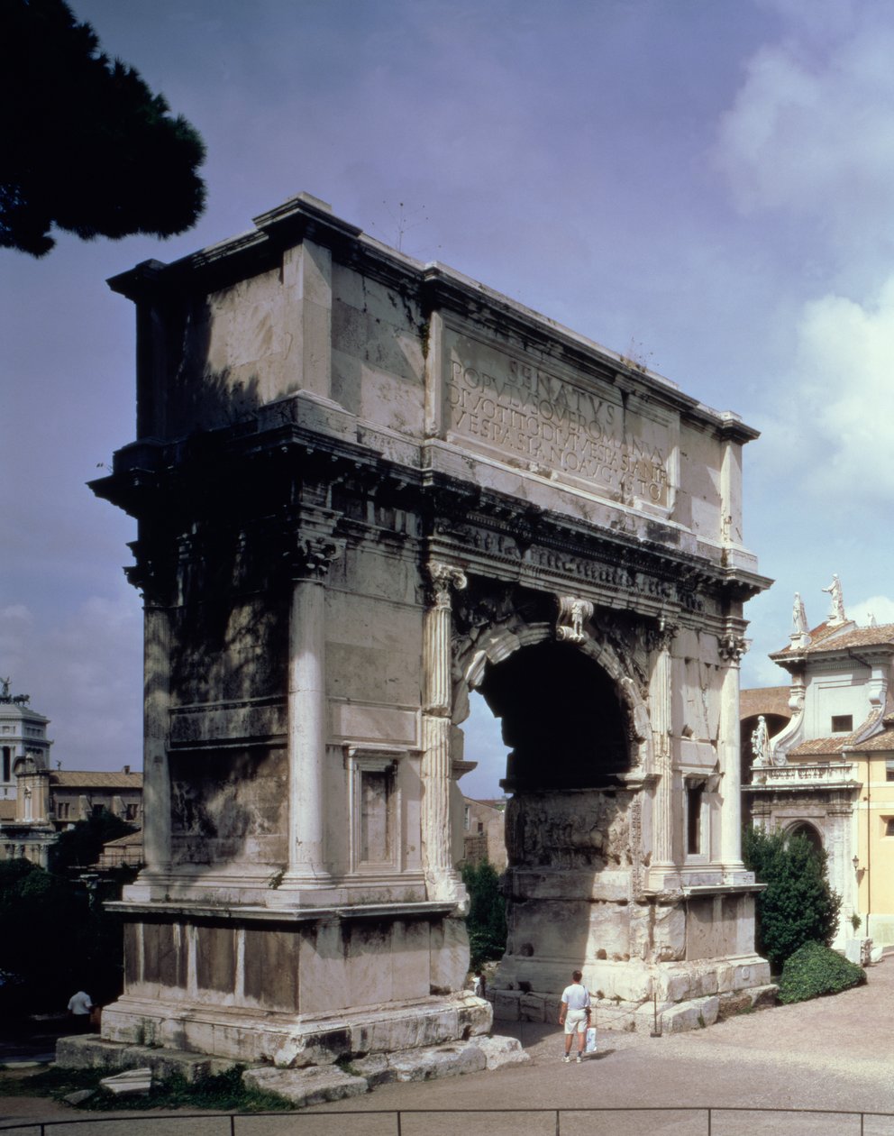 O Arco de Tito, para comemorar o saque de Jerusalém do imperador em 70 dC, 81 dC de Roman