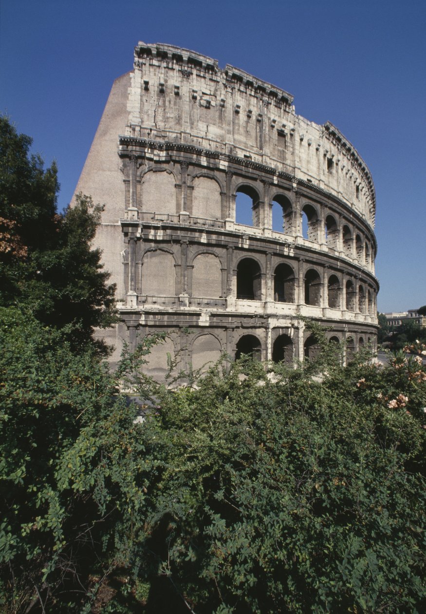 O Coliseu, construído 70-80 dC de Roman