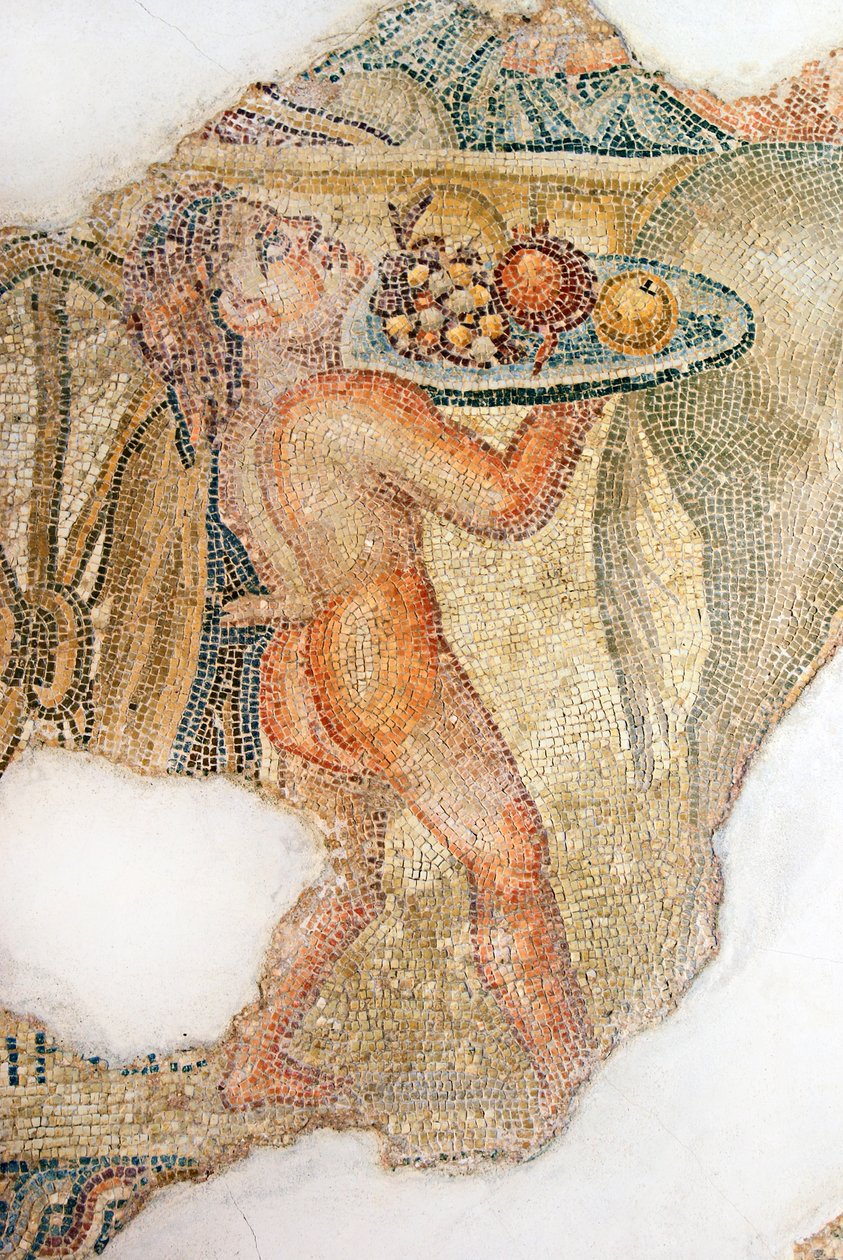 A Procissão Triunfante de Dionísio, detalhe do Portador da Fruta. Casa de Aion, Paphos, Chipre mosaico de Roman