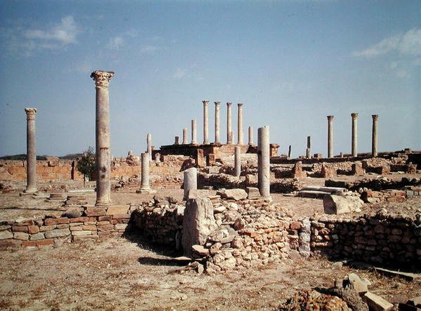 Vista do Fórum, c.161-162 AD de Roman
