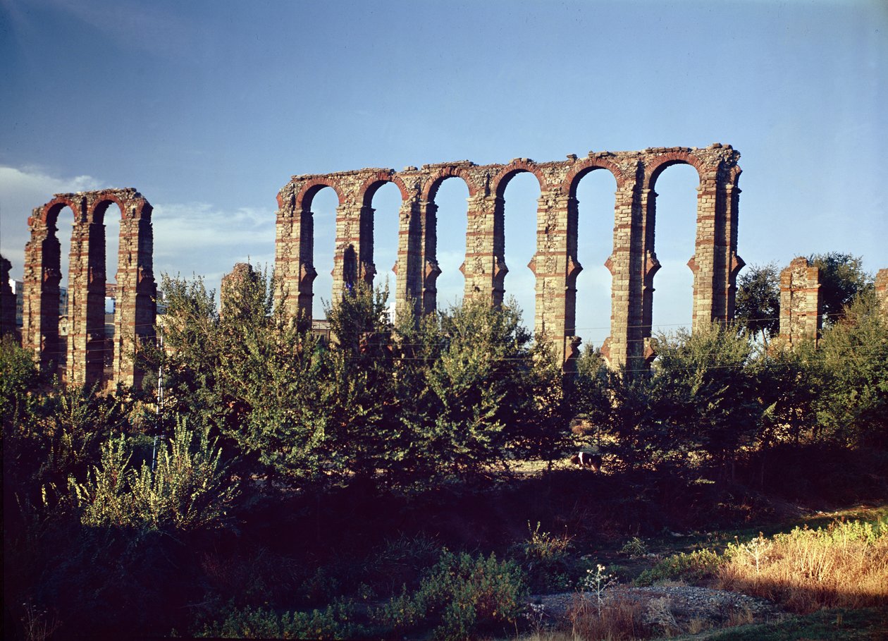 Vista do aqueduto &39;Los Milagros&39; de Roman
