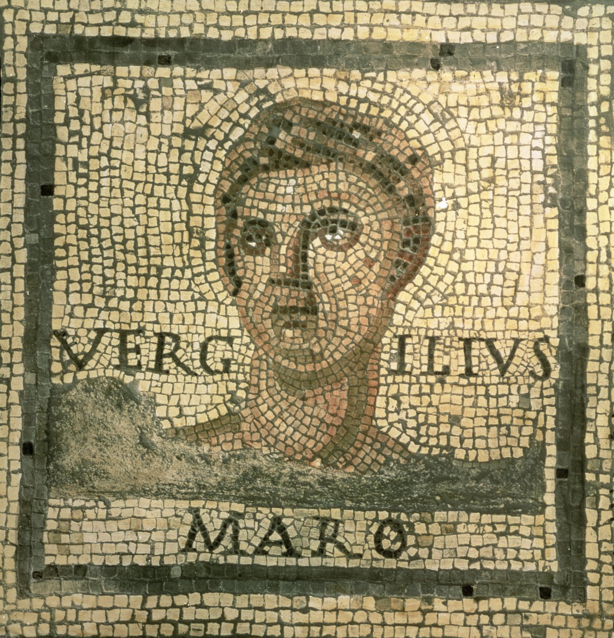 Virgílio (70-19 aC) (mosaico) de Roman