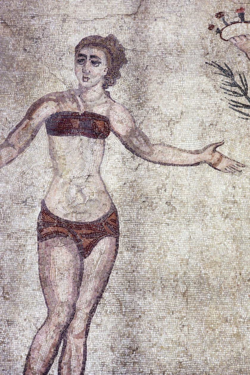 Mulher de biquíni da Sala das Dez Meninas Dançantes (mosaico) de Roman