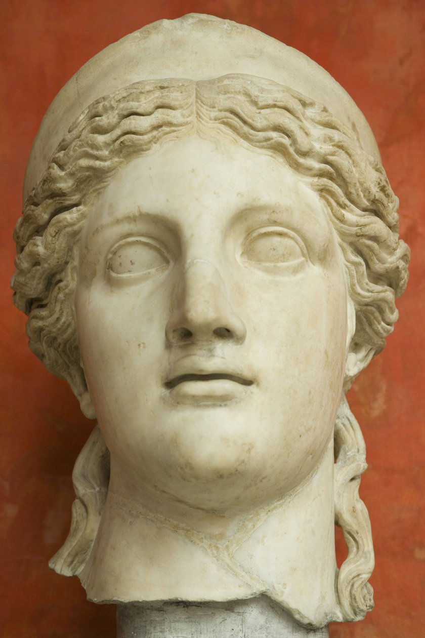 Mulher com um diadema, período imperial romano (30 aC-500 dC) (mármore) de Roman