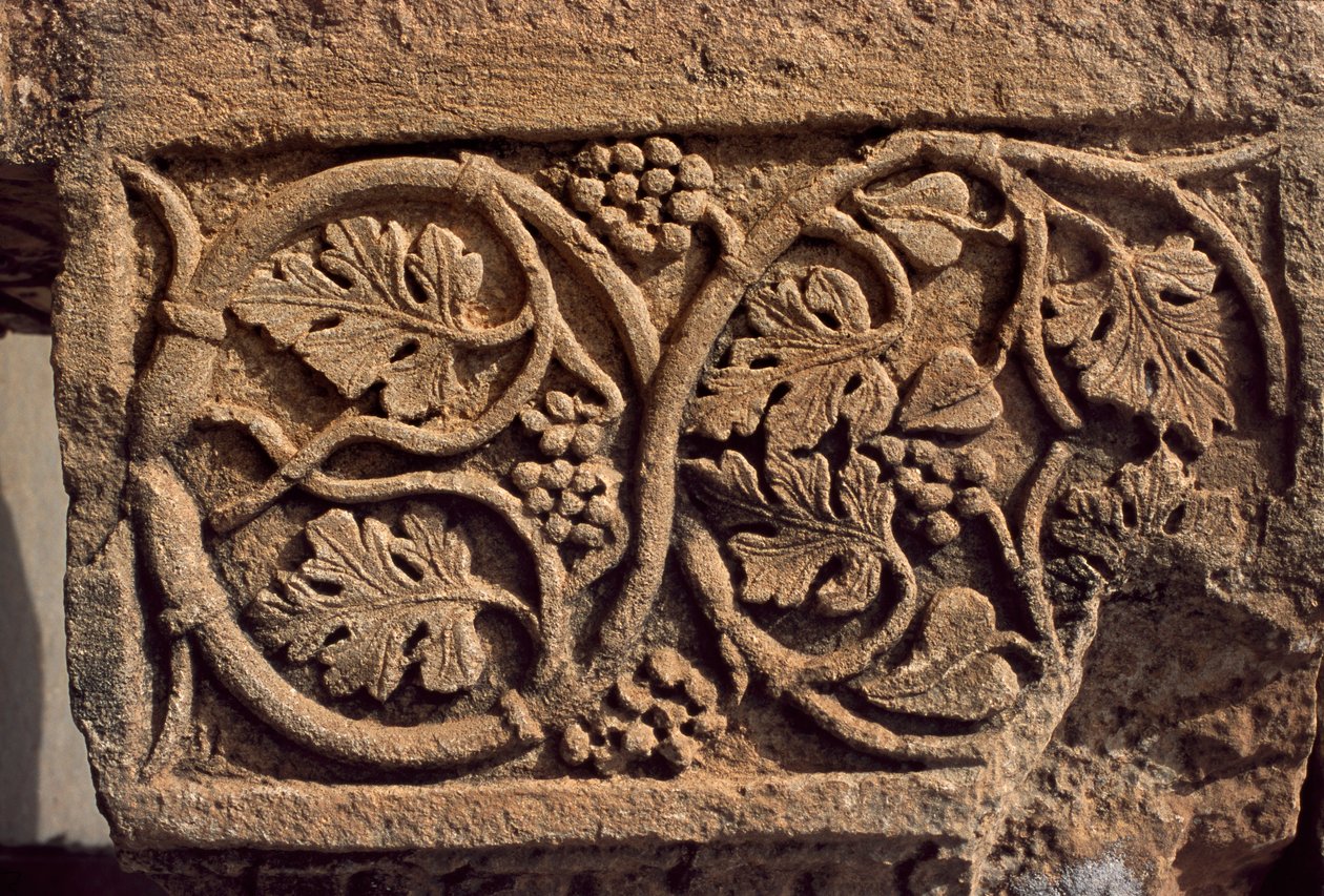 Fragmento arquitectónico com decoração esculpida, Mercado Sertius, Alto Período Imperial (27 aC-395 dC) de Roman Imperial Period