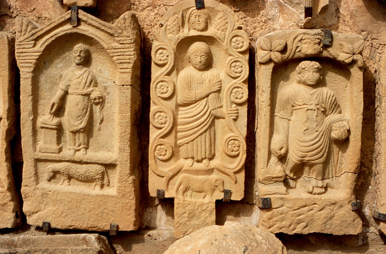 Estelas com figuras humanas de Roman Imperial Period