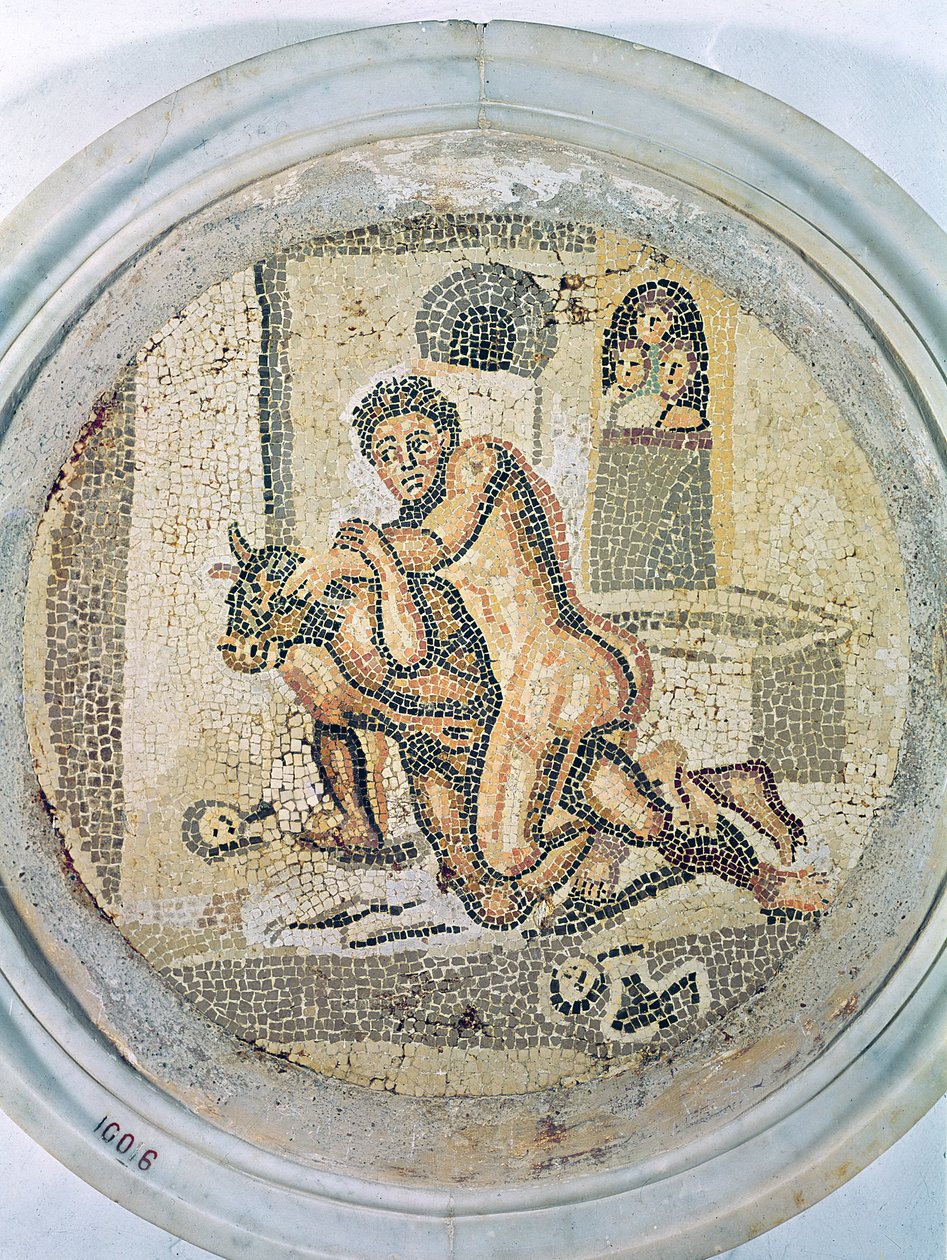 Teseu lutando com o Minotauro no Labirinto (mosaico) de Roman Imperial Period