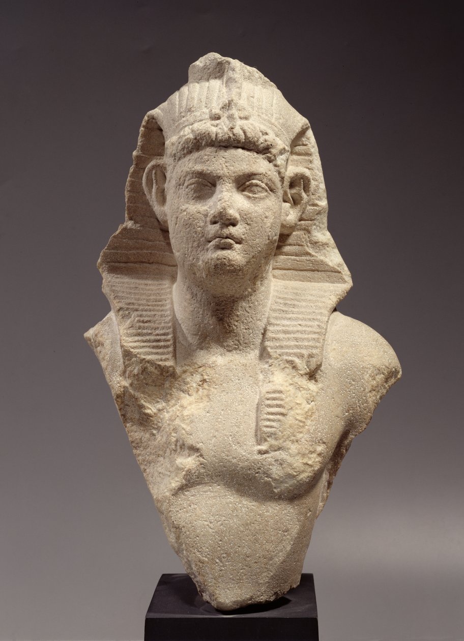 Busto de um imperador romano como um faraó (mármore) de Roman Period Egyptian