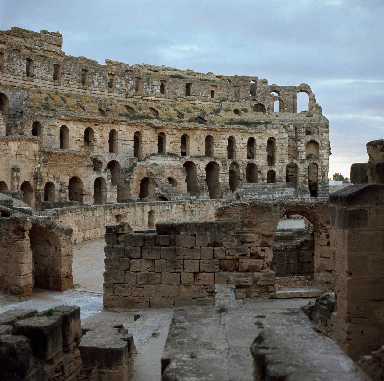 Anfiteatro de el Djem, c. 238 d.C. de Roman