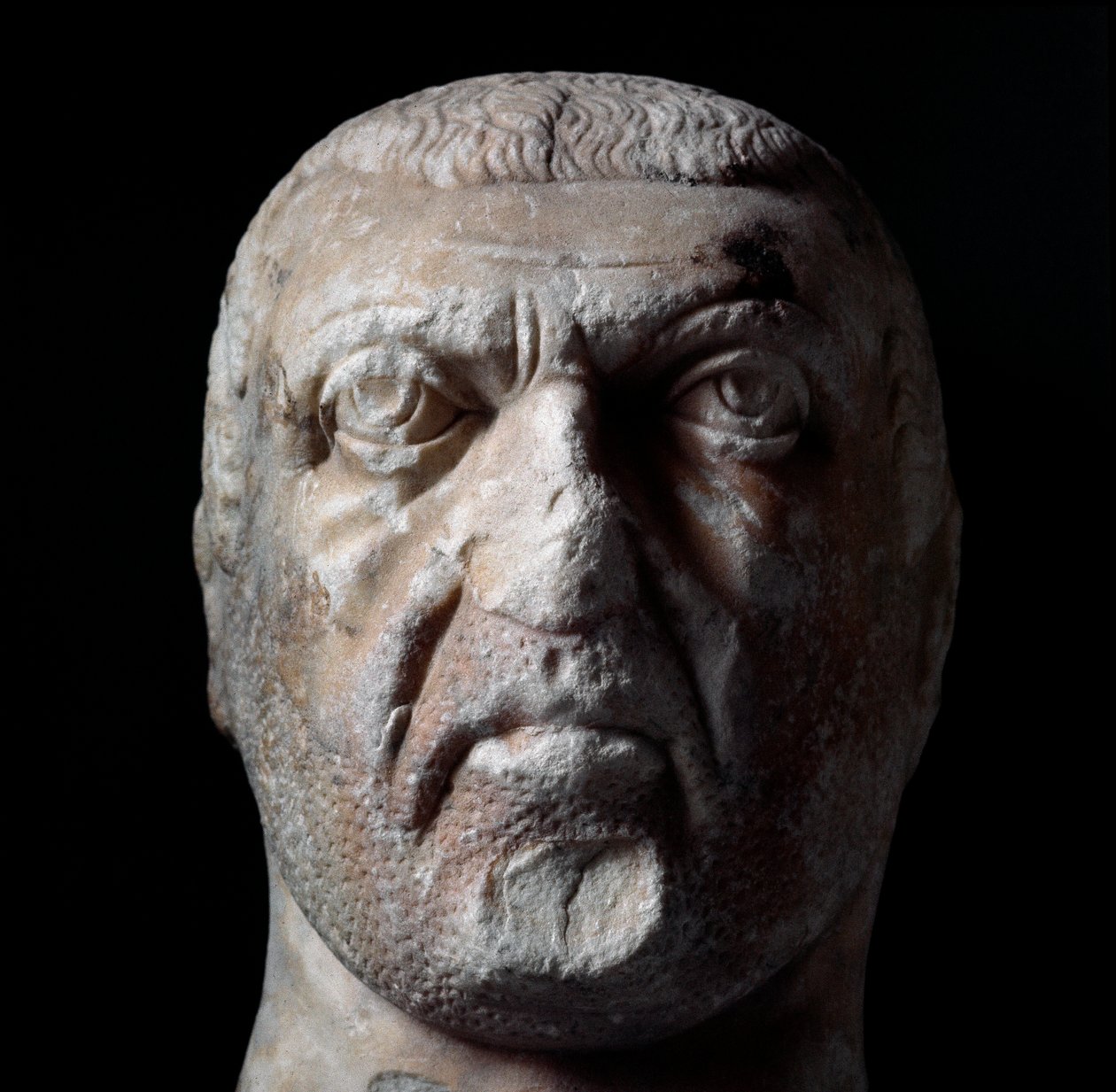 Busto de Diocleciano (Gaius Aurelius Valerius Diocletianus, 245-316), Imperador Romano de 284 a 305. Escultura em mármore. Chieti, Museo Archeologico. de Roman