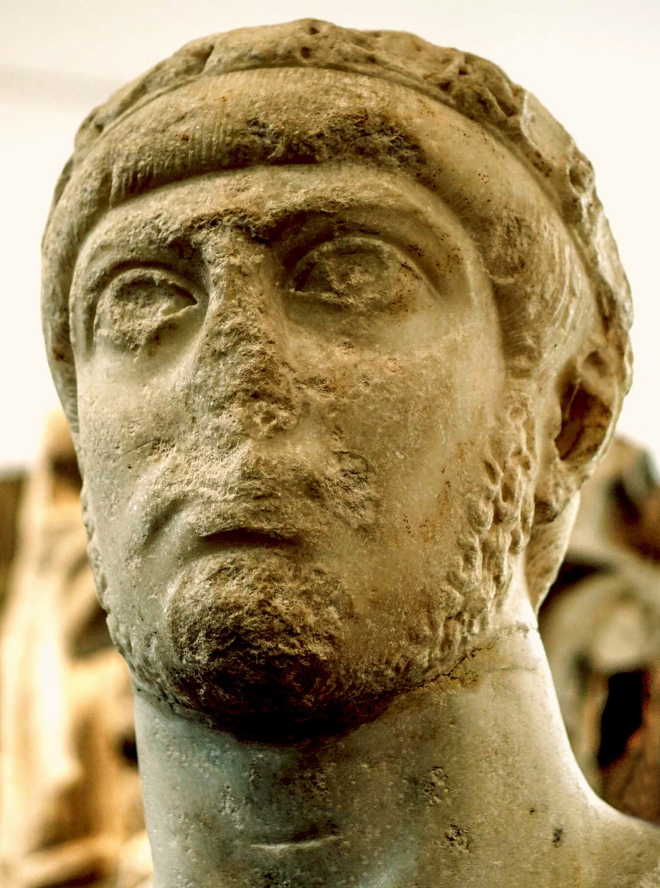 Busto do Imperador Graciano de Roman