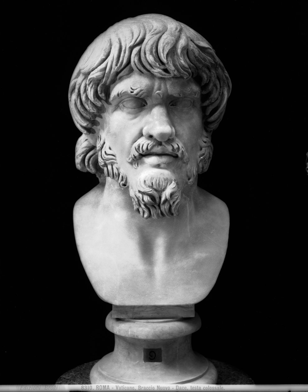 Busto do prisioneiro dace (mármore) de Roman