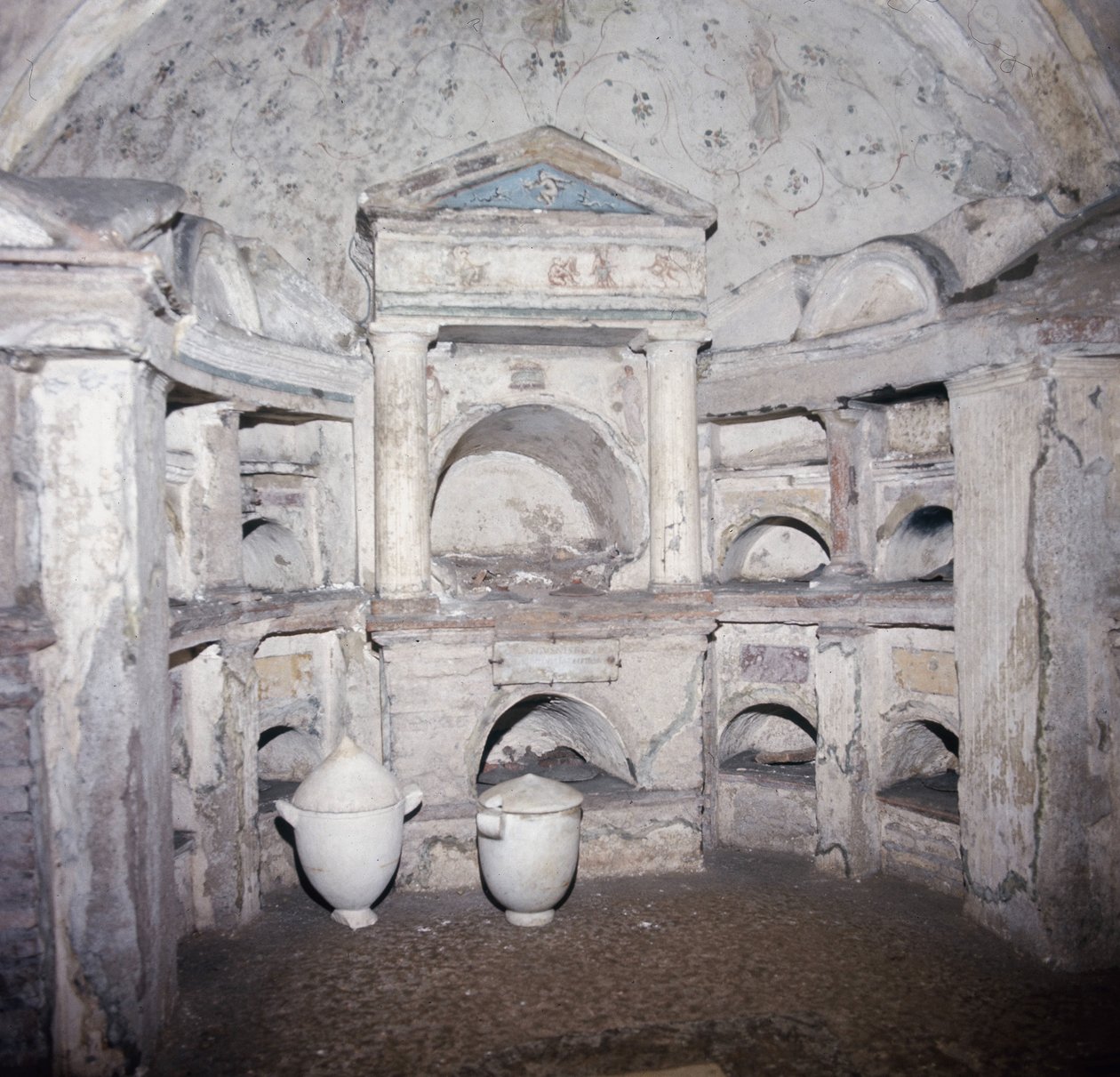 Columbarium - Túmulo de Pomponis Hylax de Roman