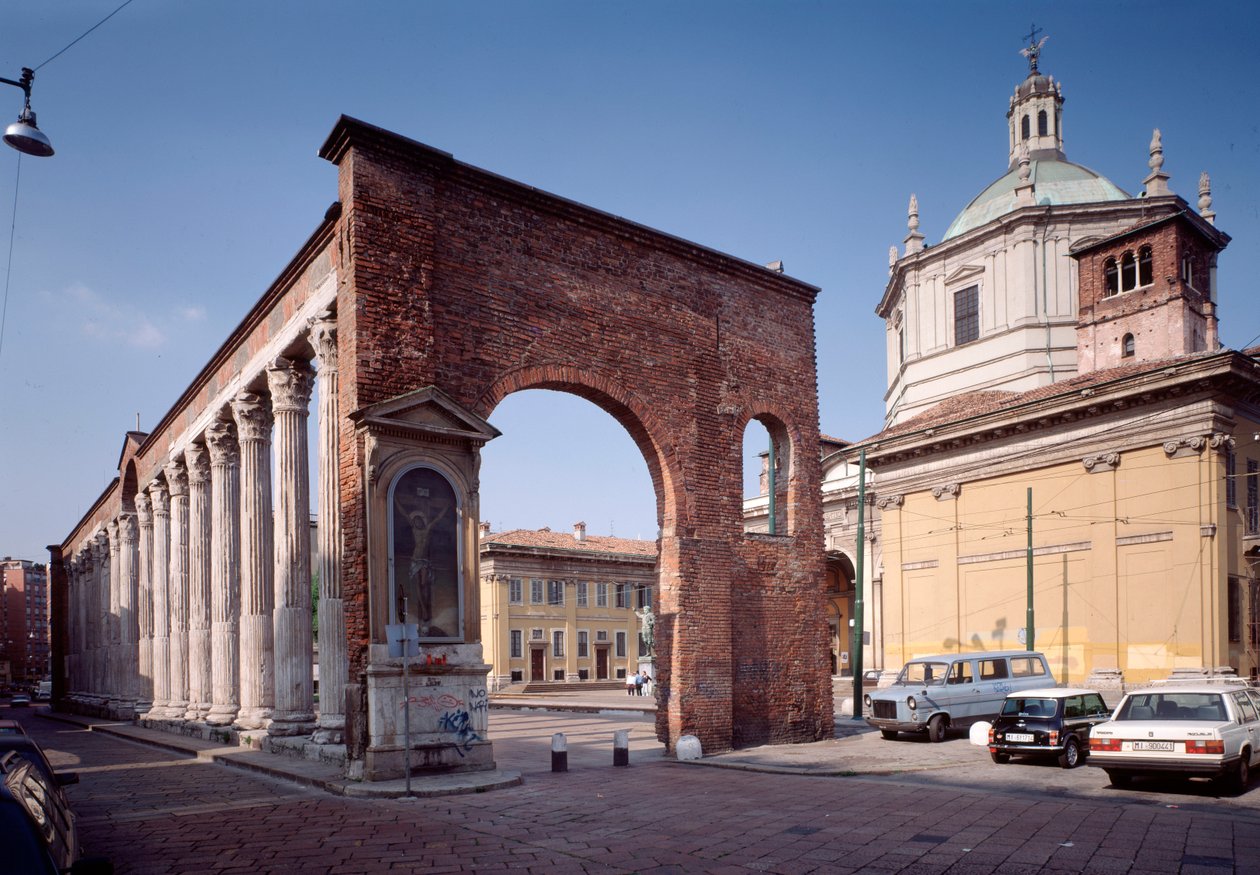 Colunas de São Lourenço, século IV de Roman
