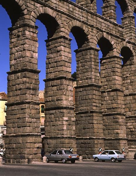 Detalhe do aqueduto romano (foto) de Roman