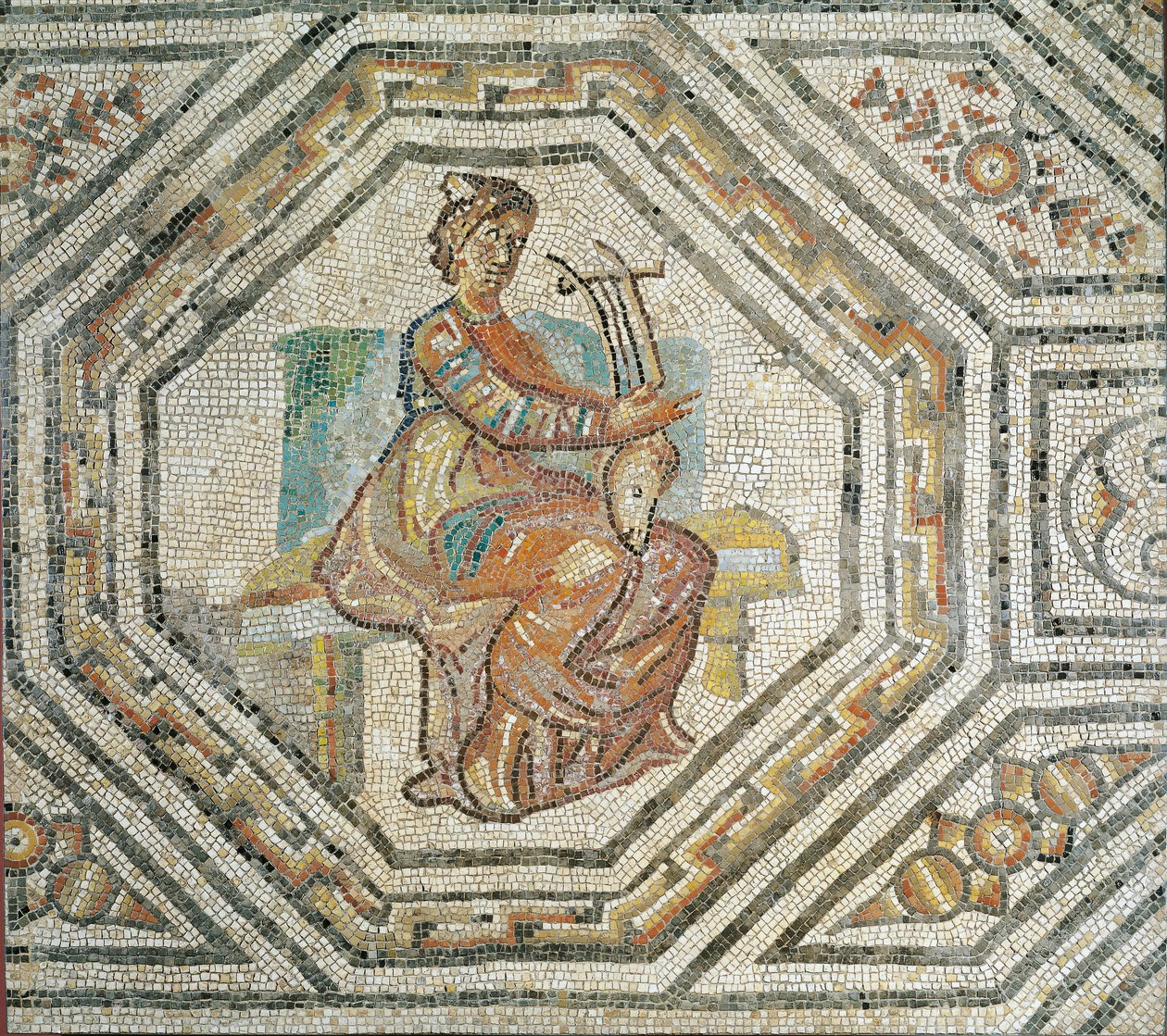 Erato, a musa da poesia lírica, de Augusta Treveroroum (mosaico) de Roman