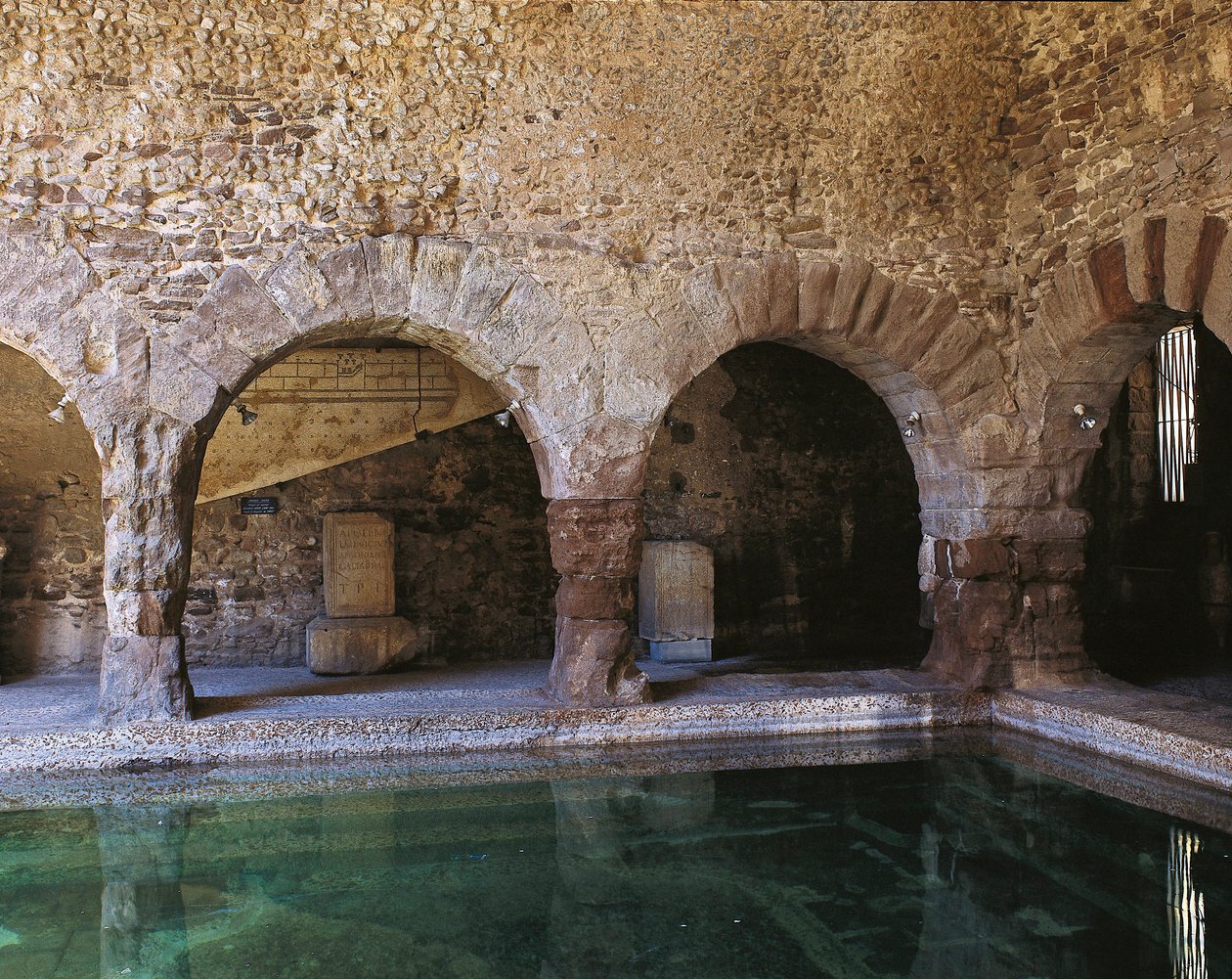 Frigidário, Caldes de Montbui, Barcelona, Espanha, século II-1 a.C. (foto) de Roman