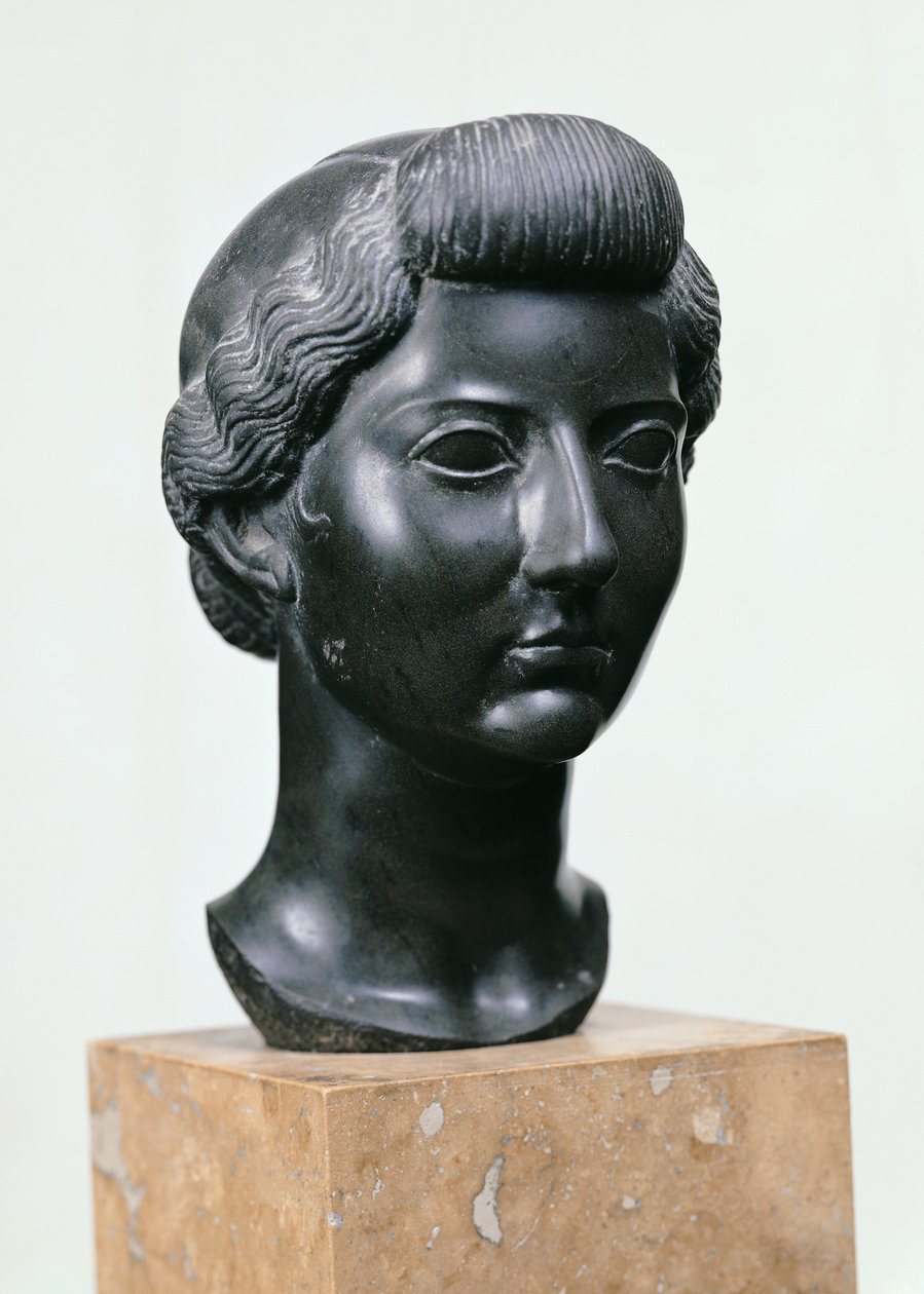 Cabeça de Livia (c.55 aC-29 dC) (basalto) de Roman